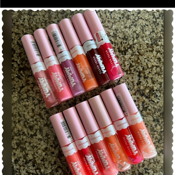 COVERGIRL Other - ⚡️⚡️FULL SET⚡️⚡️(12) pc Covergirl Clean Fresh YUMMY GLOSS Bundle